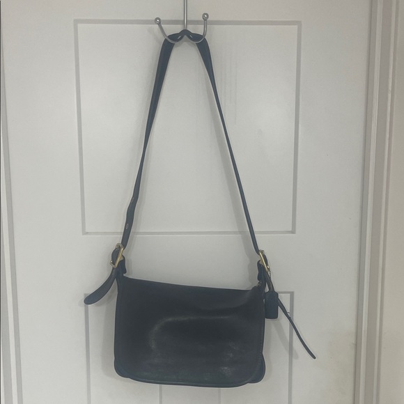 Vintage Coach Legacy Black Leather Zip Top Shoulder Bag No. 9951 – Brass - Picture 1 of 8